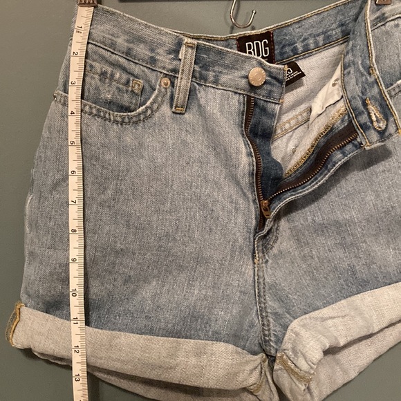 BDG Urban Outfitters Mom High Rise Cuffed Denim Shorts - Picture 5 of 7